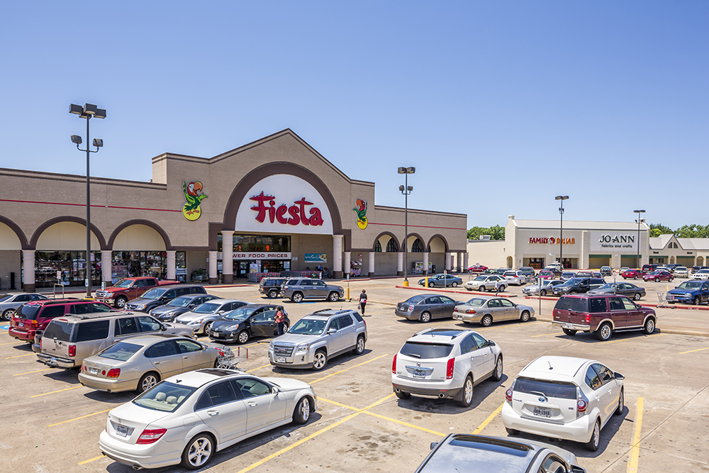 Houston Investor Buys Fiesta Grocery Anchored Retail Center