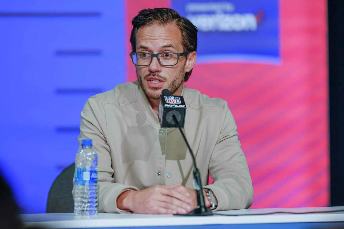 INDIANAPOLIS, IN - MAR 02: Head coach, Mike McDaniel of the Miami Dolphins speaks to reporters during the NFL Draft Combine at the Indiana Convention Center on March 2, 2022 in Indianapolis, Indiana. (Photo by Michael Hickey/Getty Images)
