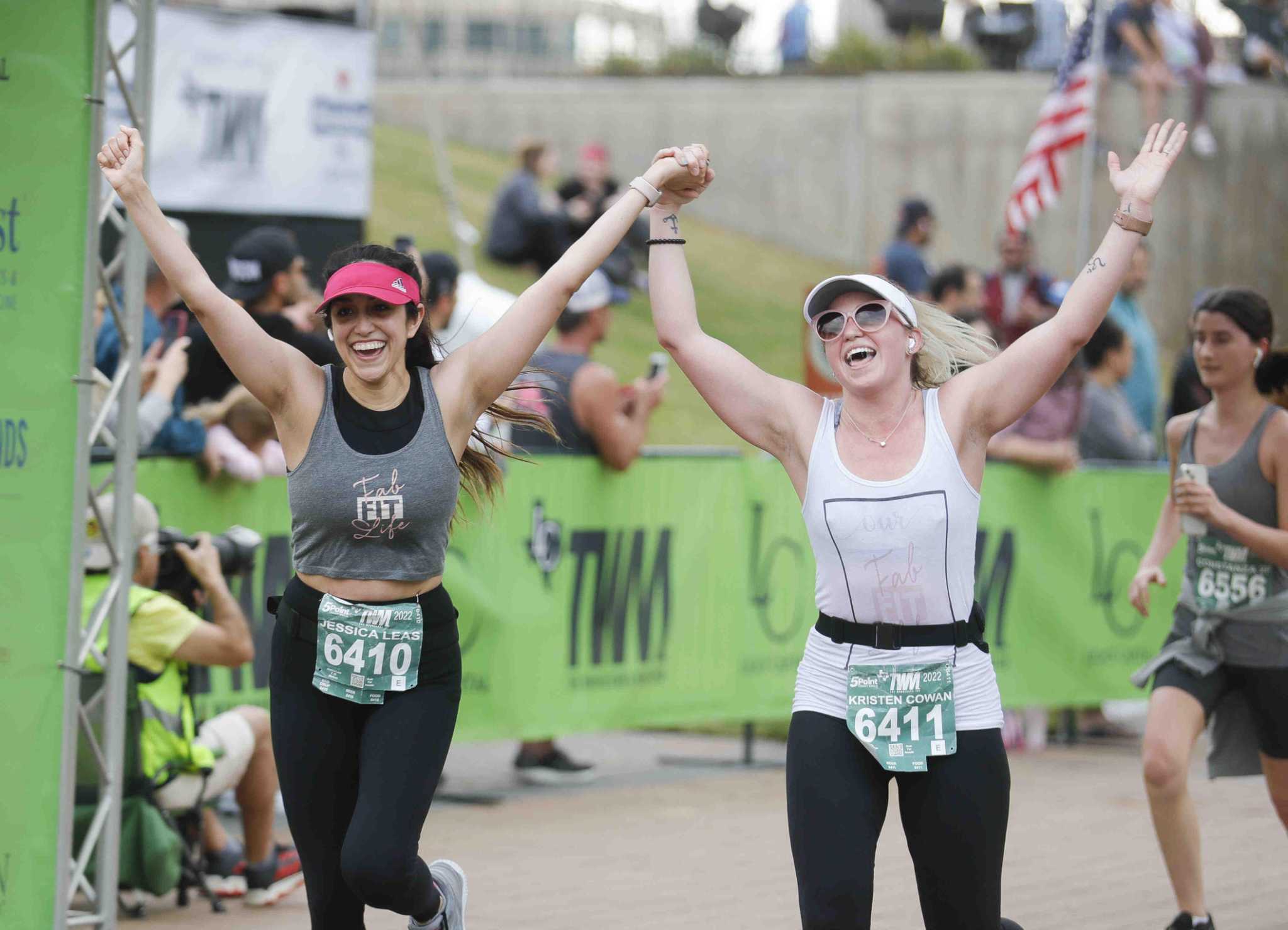 The Woodlands Marathon draws a crowd