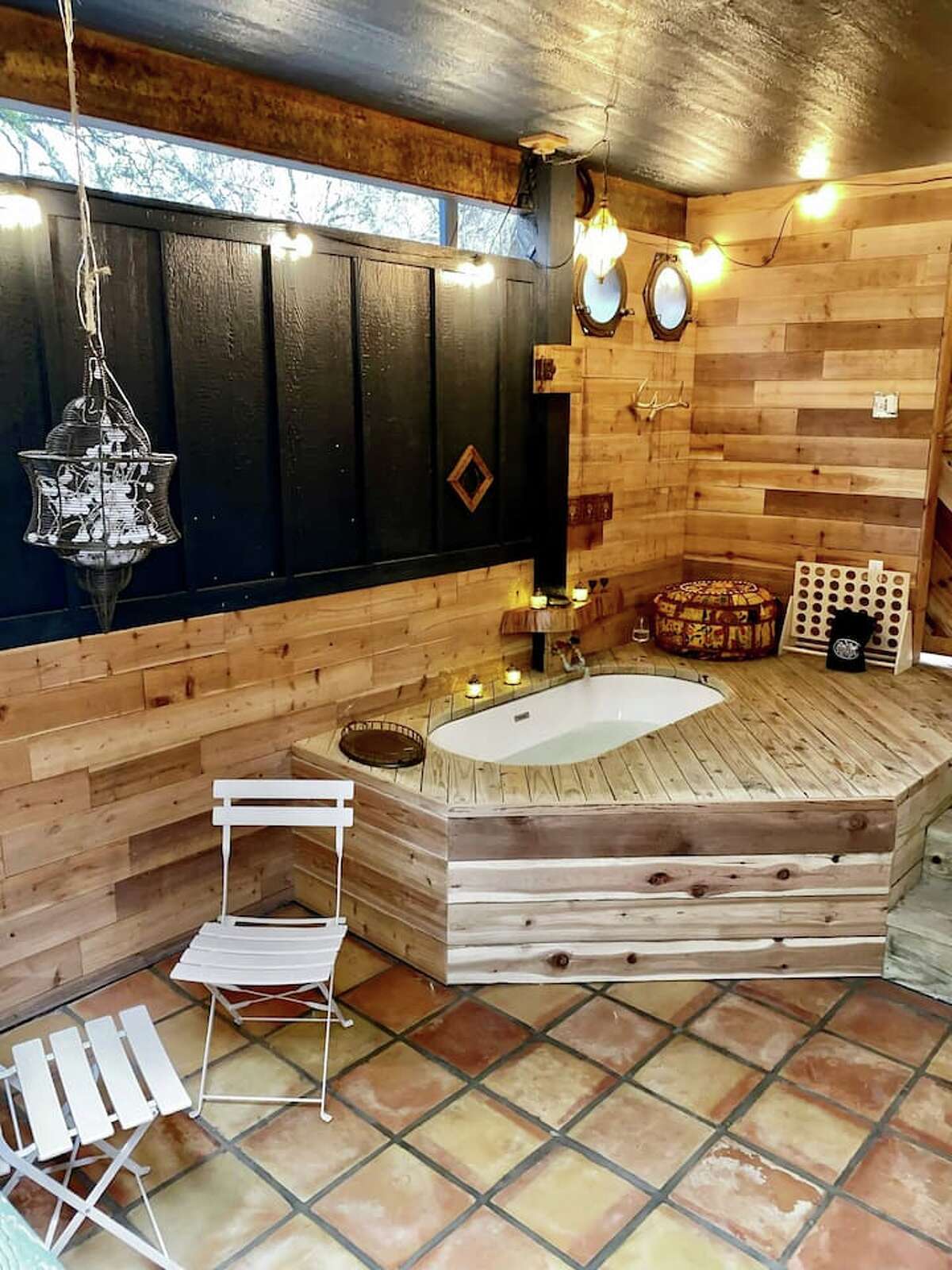 The treehouse features an outdoor bathroom and a fully functioning kithcenette. 