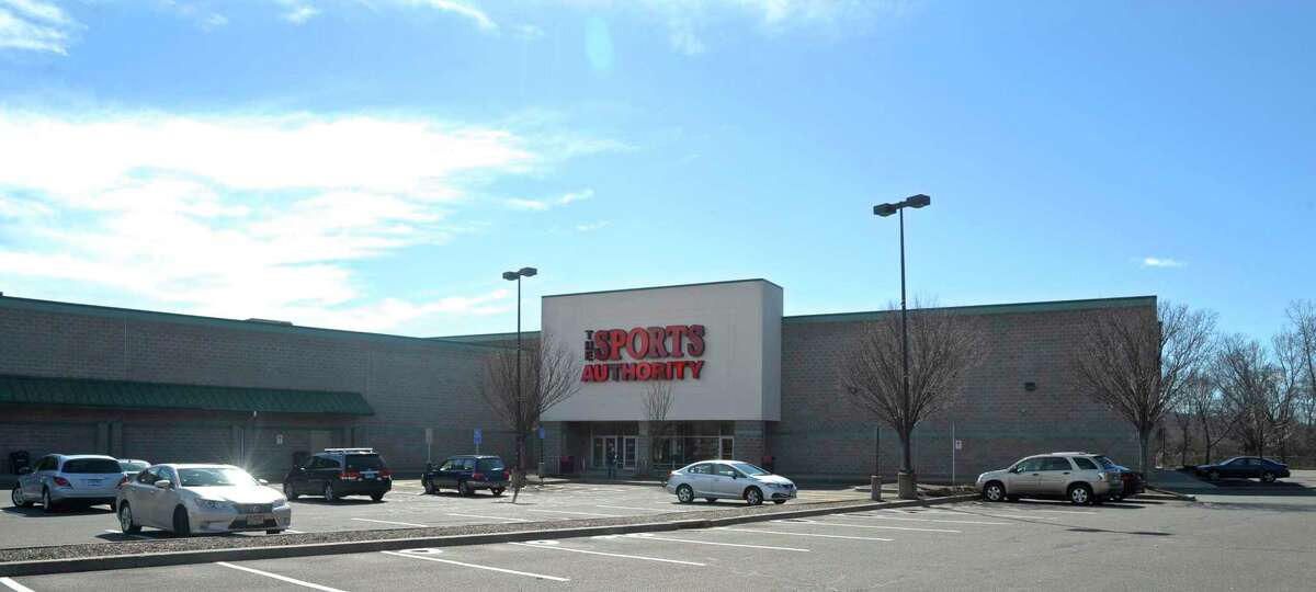 Plans for InfinityNissan dealer near Danbury airport latest sign that highend auto niche is