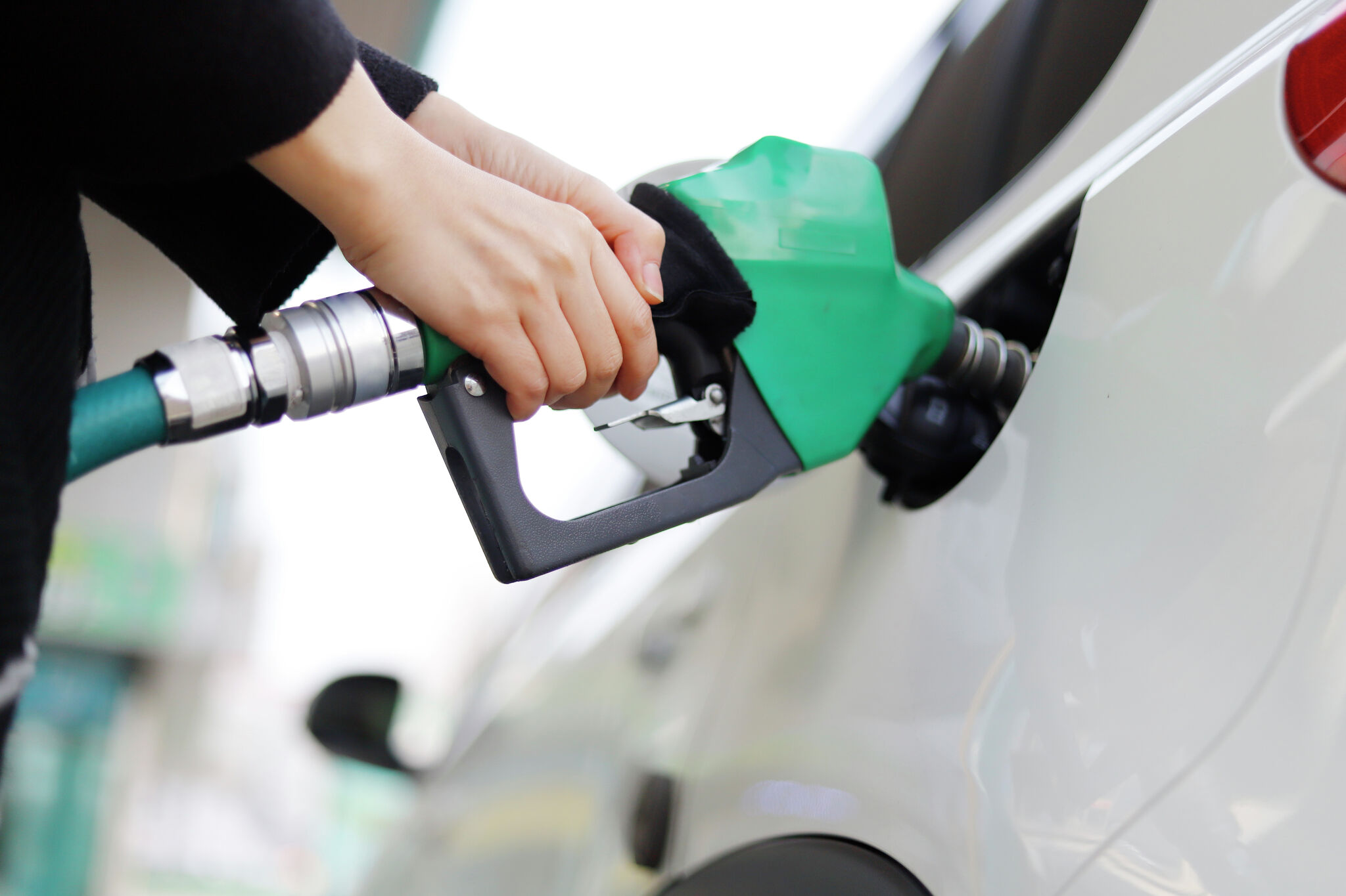 Gas prices hit an all-time high in Texas. Here's how they compare in Webb Co. - Vimarsana News