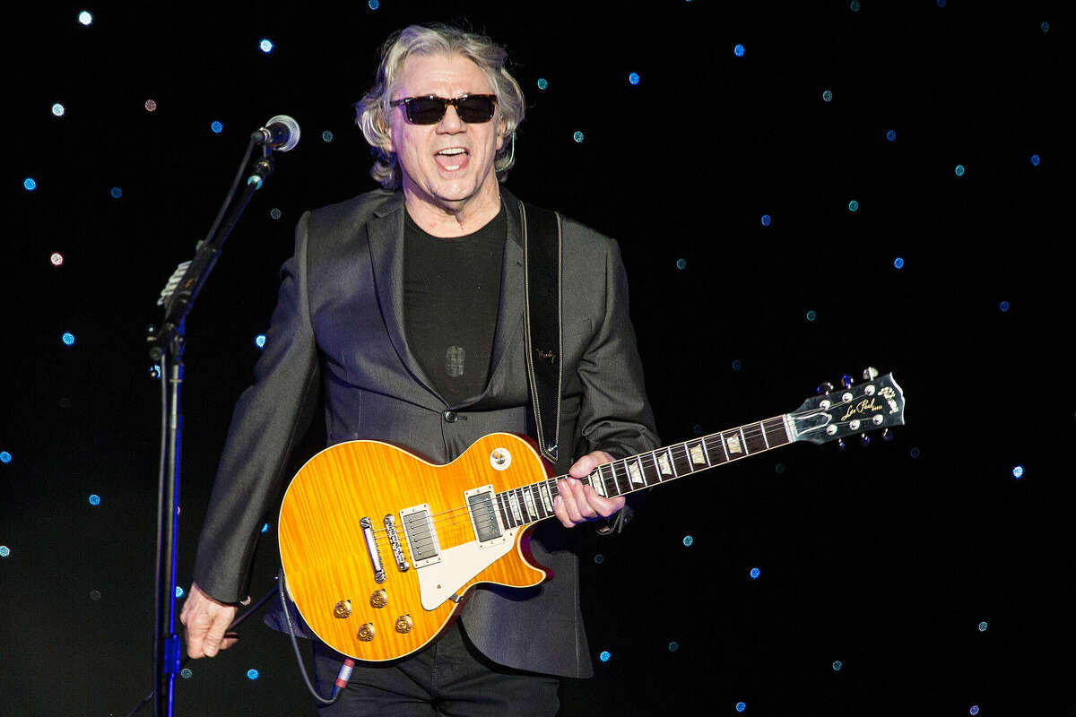 Musician Steve Miller performs on stage with Steve Miller Band at Sleep Train Amphitheatre on May 15, 2014 in San Diego, California. 