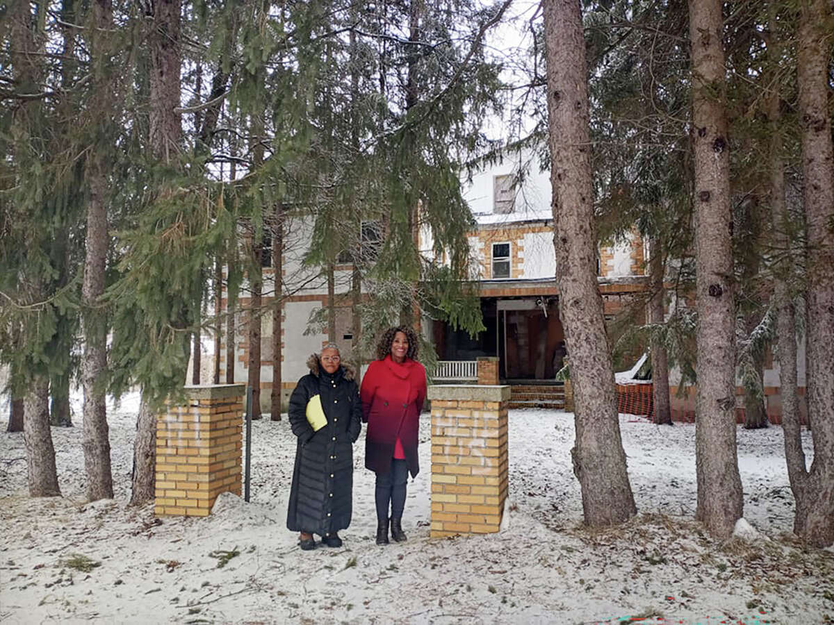 Drs Ida Short, left, and Charlene Austin, members of 1st Neighbor, an organization spearheading the renovation of Hotel Casa Blanca, are excited about the progress being made.
