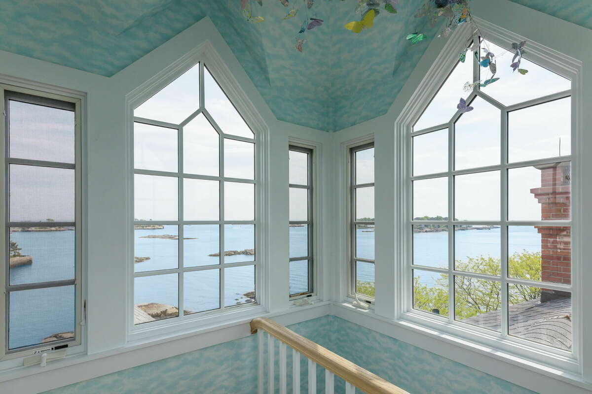 One of Branford’s Thimble Islands, Wheeler Island, sells for 3M