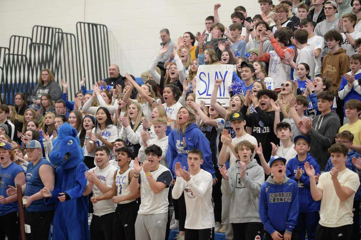 Ichabod Crane boy's basketball charges past Canton in Class B state