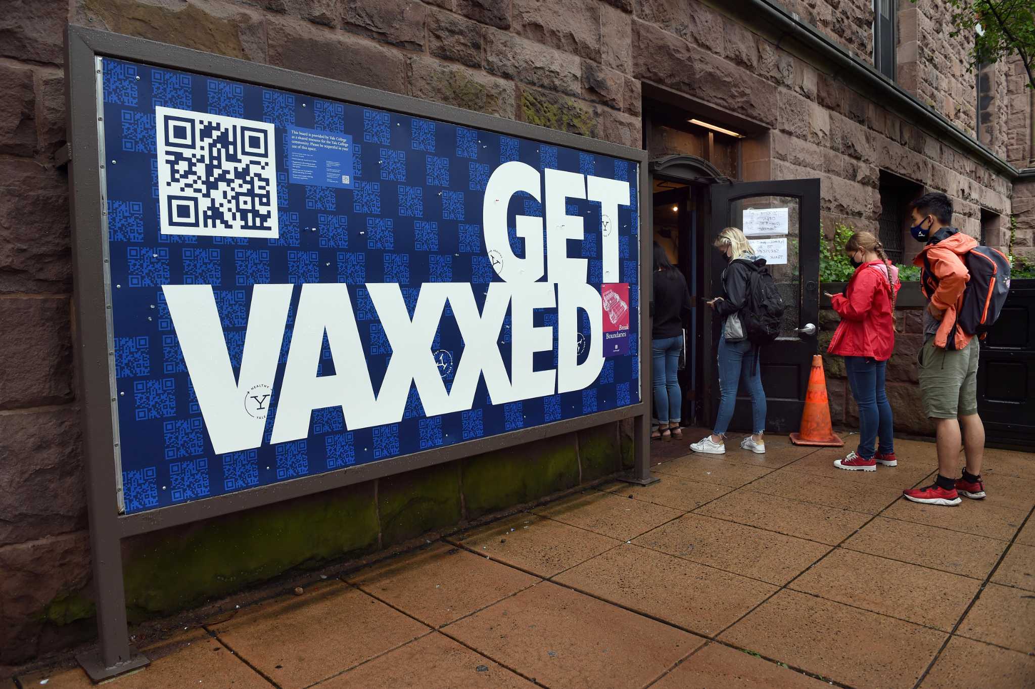 Connecticut colleges, universities are keeping vaccination policies in place for now - Vimarsana News