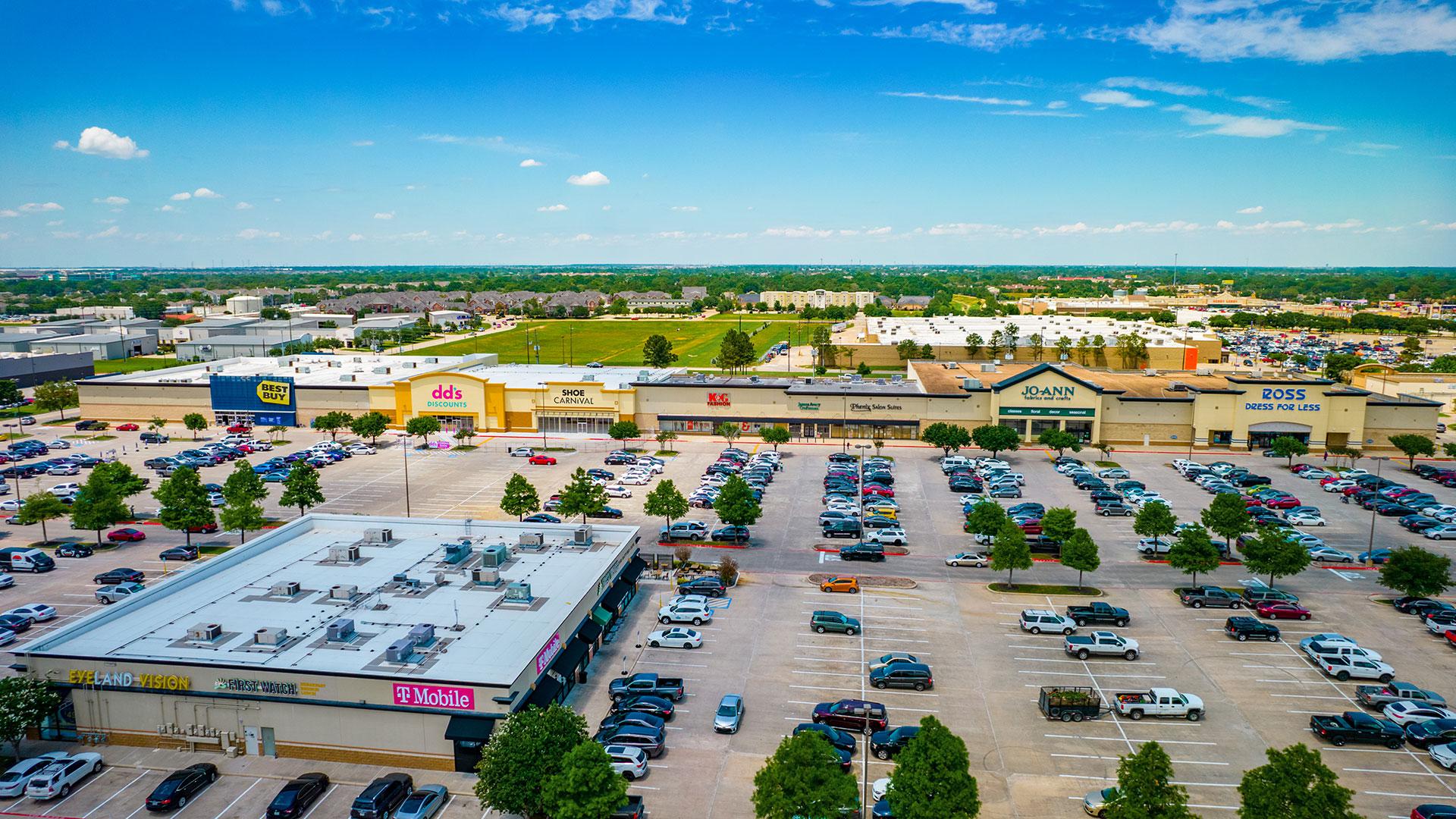 Real estate transactions Florida investor buys Katy shopping center