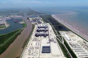 Natural gas prices go in 2 directions after Freeport LNG blast