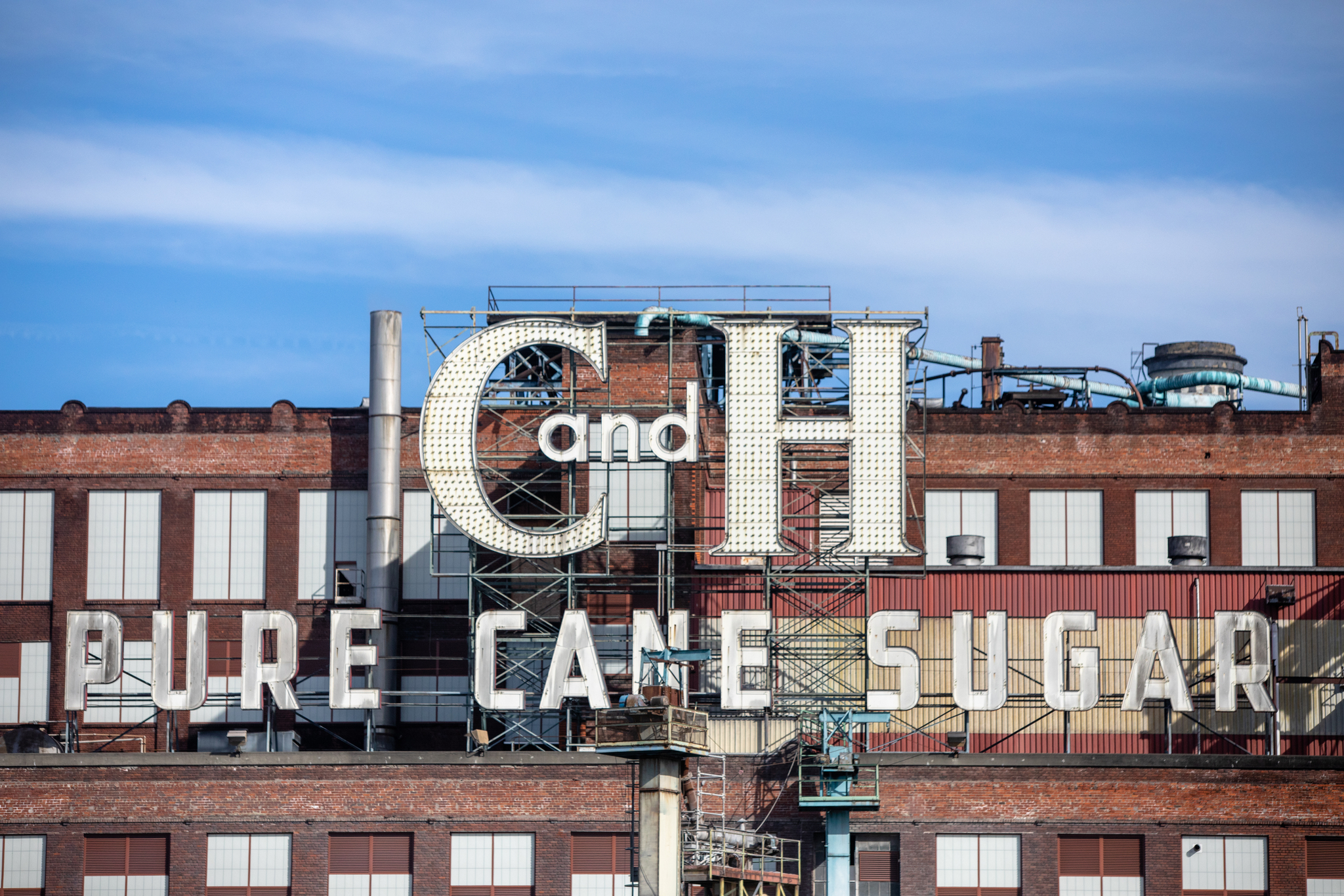 The story behind Bay Area 'Sugar Town' and that iconic sign