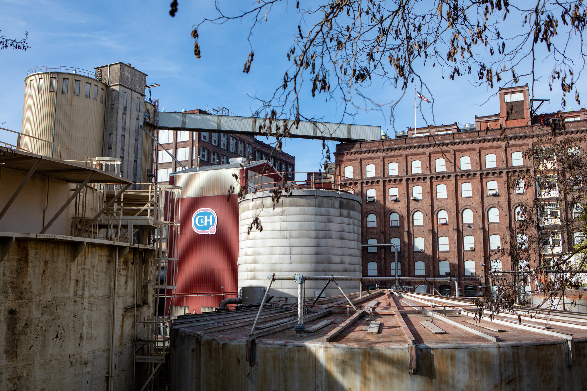 Bay Area sugar company agrees to pay $500K for causing 'rotten egg' smell