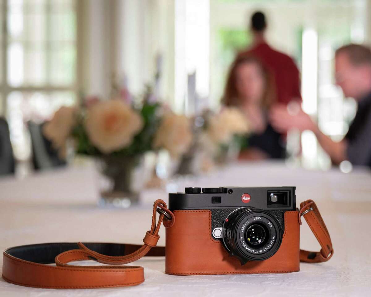 The Leica M11 combines the experience of traditional rangefinder photography with contemporary camera technology.