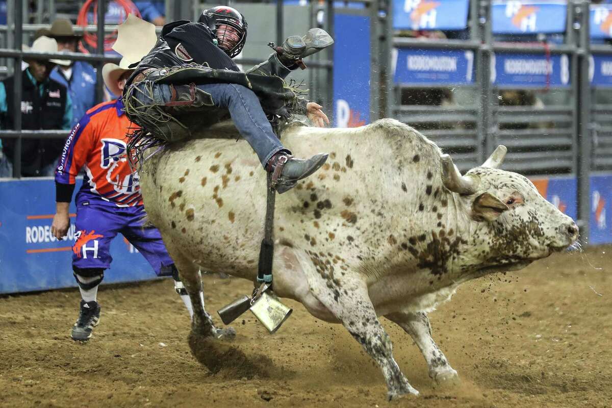 Photos: Thursday's Action At RodeoHouston