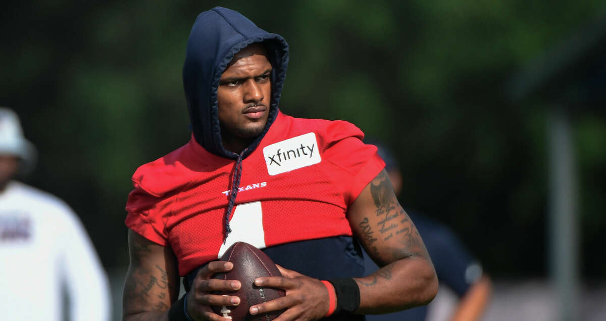 Texans QB Deshaun Watson's Eye Issue to Prevent Him From Calling 'Play  Ball' Before WS Game 7