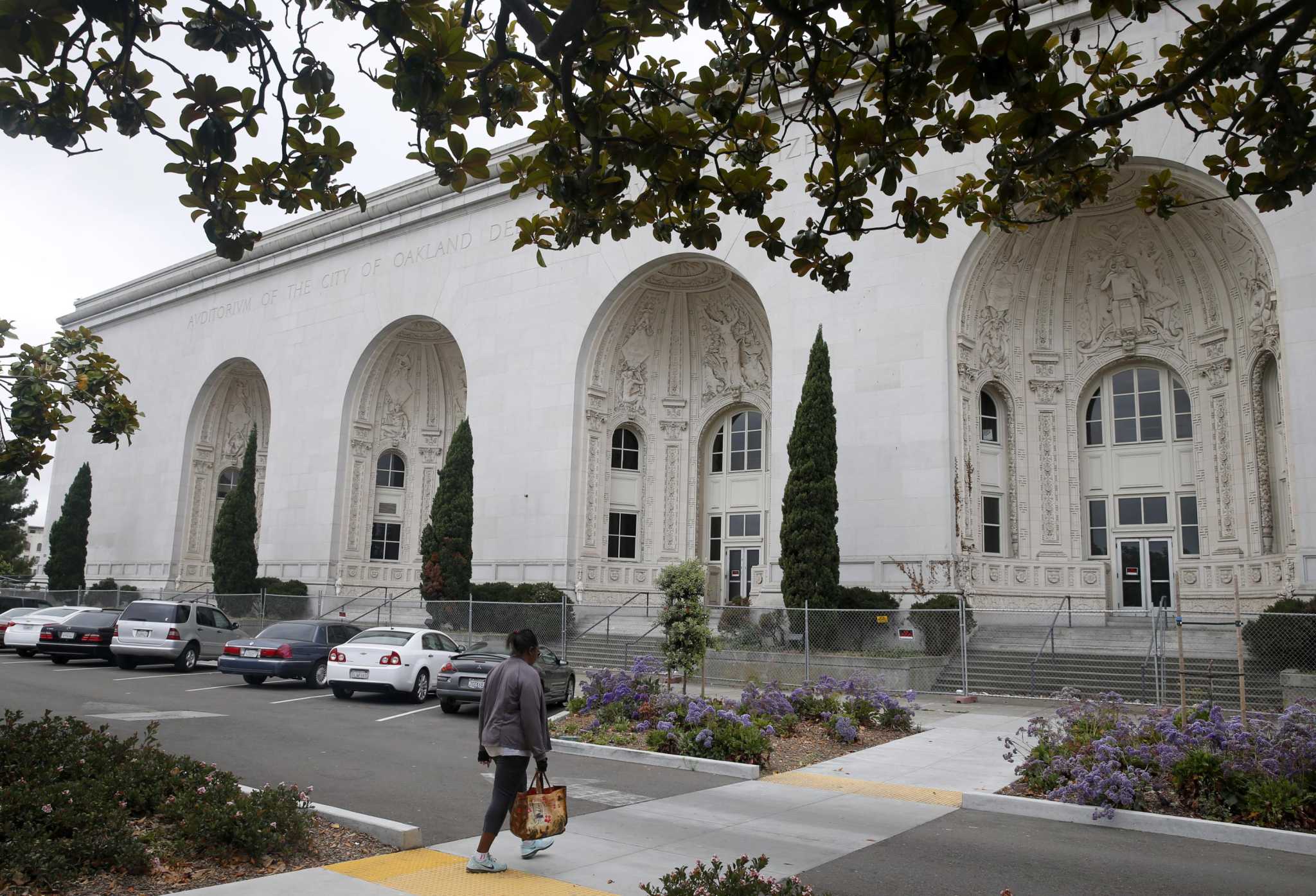 'Mummified' body found inside wall of Oakland convention center identified as man missing since 2020 - Vimarsana News