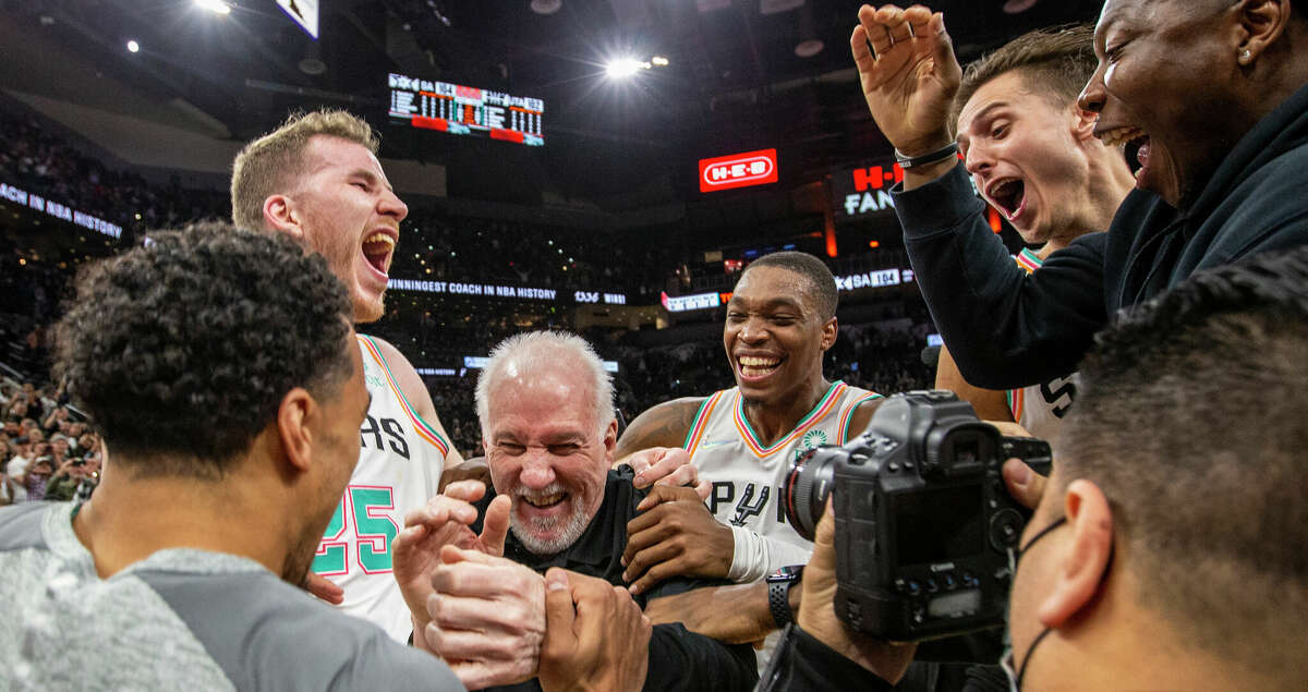 Spurs' Gregg Popovich all alone atop NBA regular-season wins list
