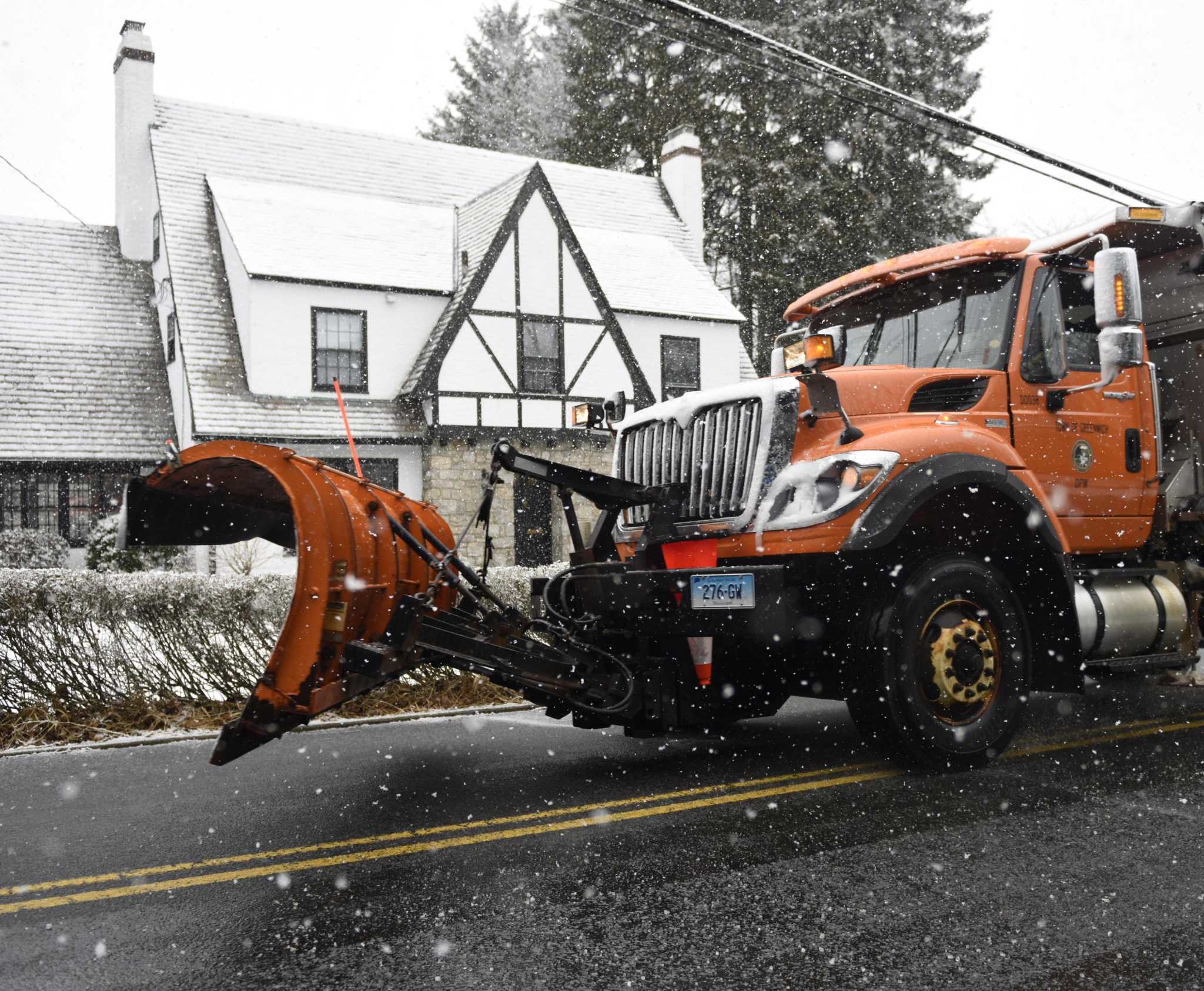 More than 1,000 still without power from Saturday storm: Live updates of winter storm in CT - Vimarsana News