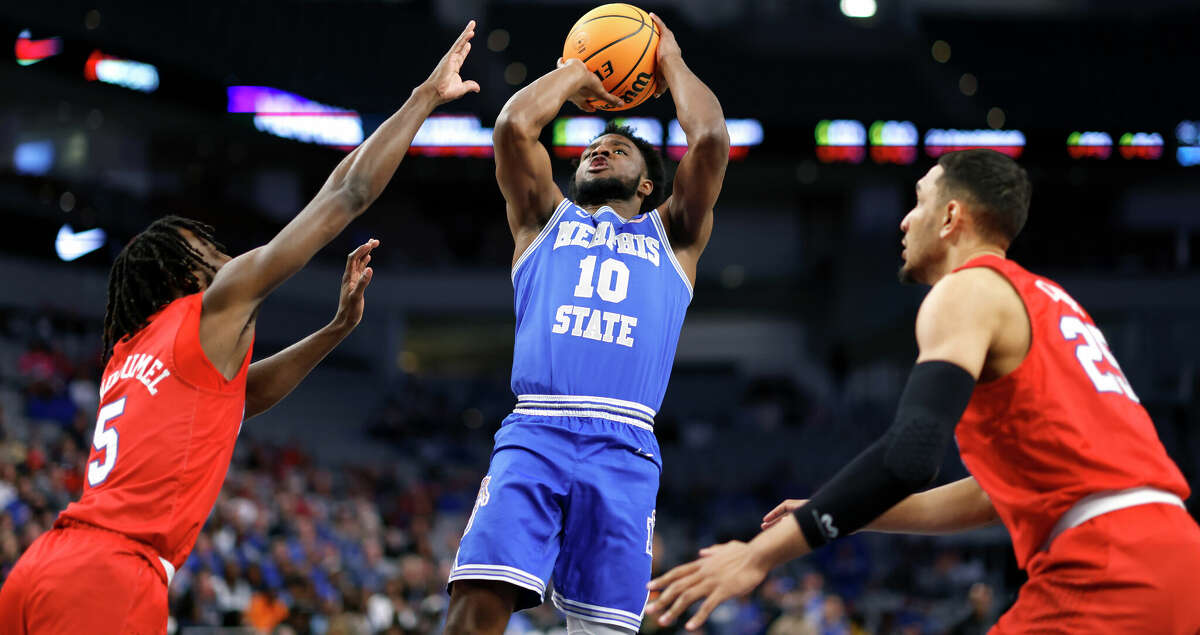 Alex Lomax #10 of the Memphis Tigers shoots the ball against the Southern Methodist Mustangs in the first half of the American Athletic Conference Mens Basketball Tournament Semifinals at Dickies Arena on March 12, 2022 in Fort Worth, Texas. (Photo by Ron Jenkins/Getty Images)