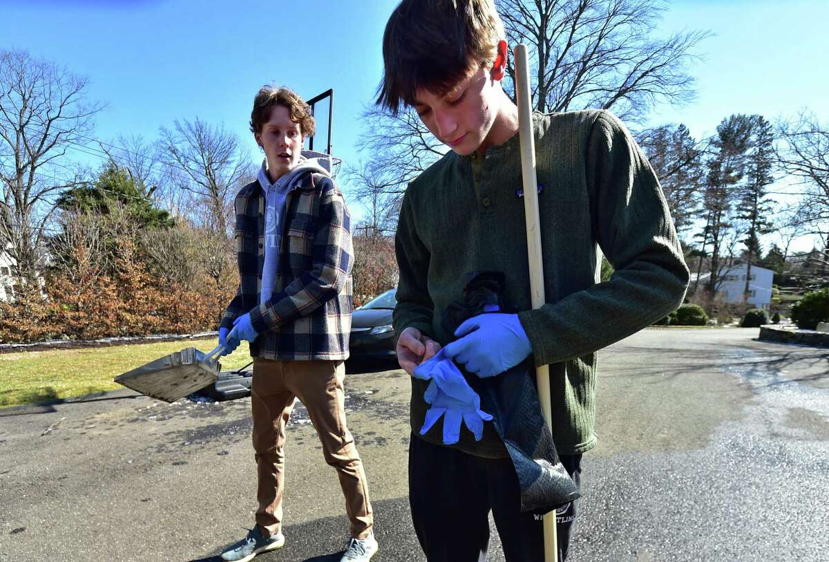 Brunswick students turn Greenwich’s coops into biz opportunity