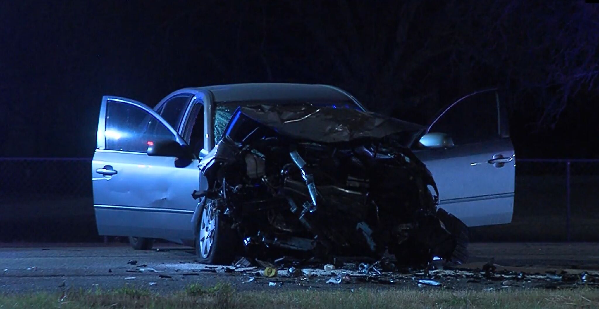 Two men dead in San Antonio after separate car crashes Sunday morning