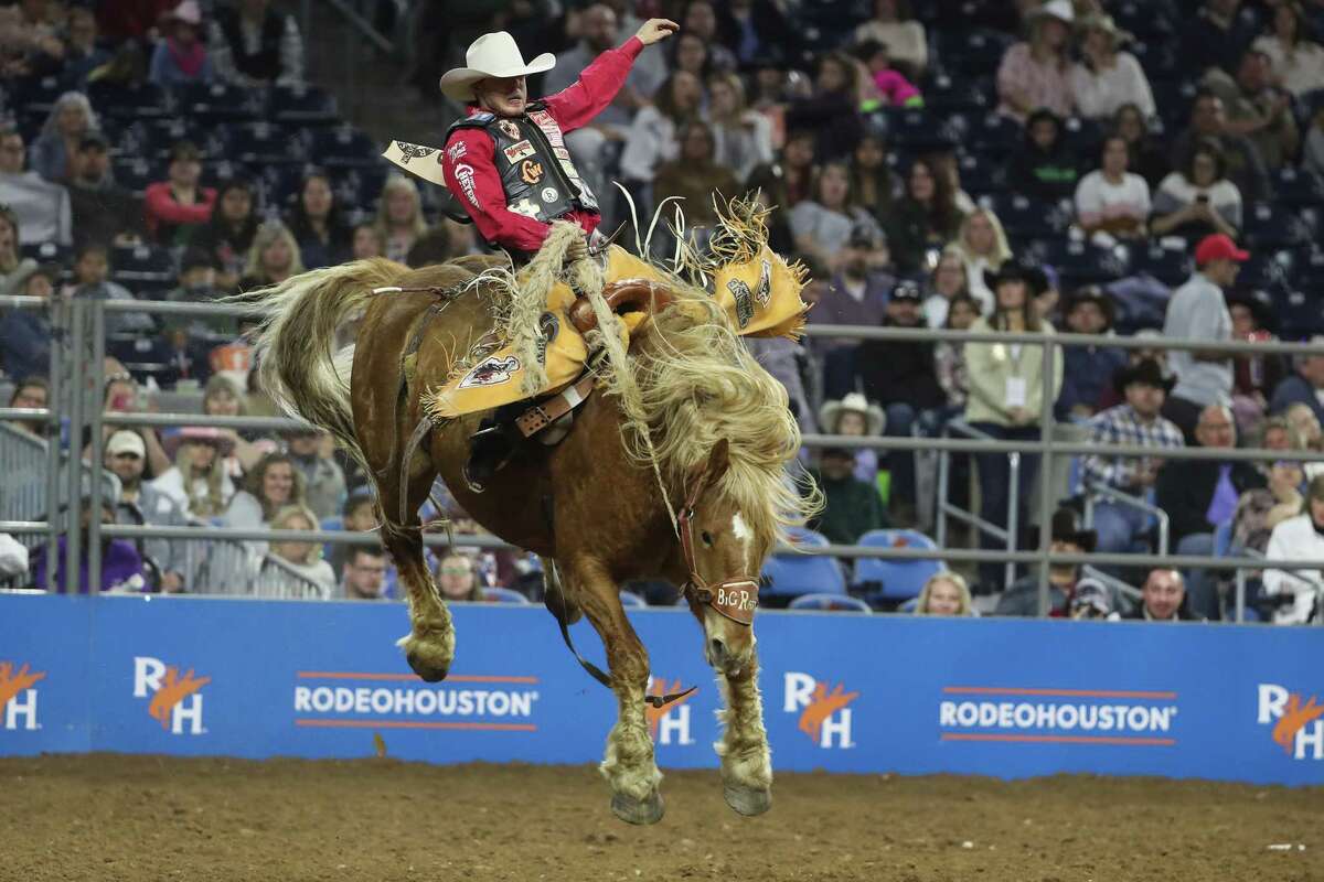 Photos: Sunday's action at RodeoHouston