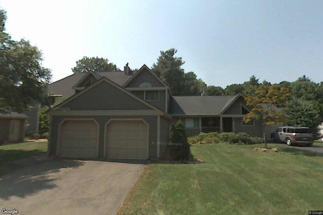 Condominium sells for 257,600 in Avon