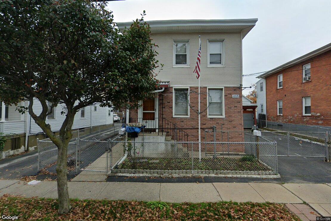 Duplex sells in Hartford for 233,000