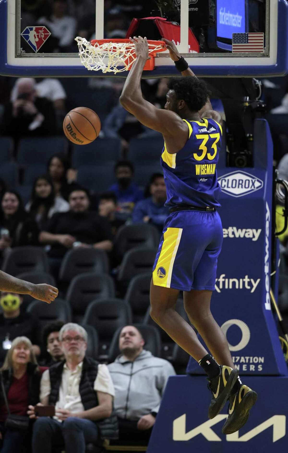 James Wiseman (33) dunks in the second half as the Santa Cruz Warriors played the G League Ignite at Chase Center in San Francisco, Calif., on Sunday, March 13, 2022.