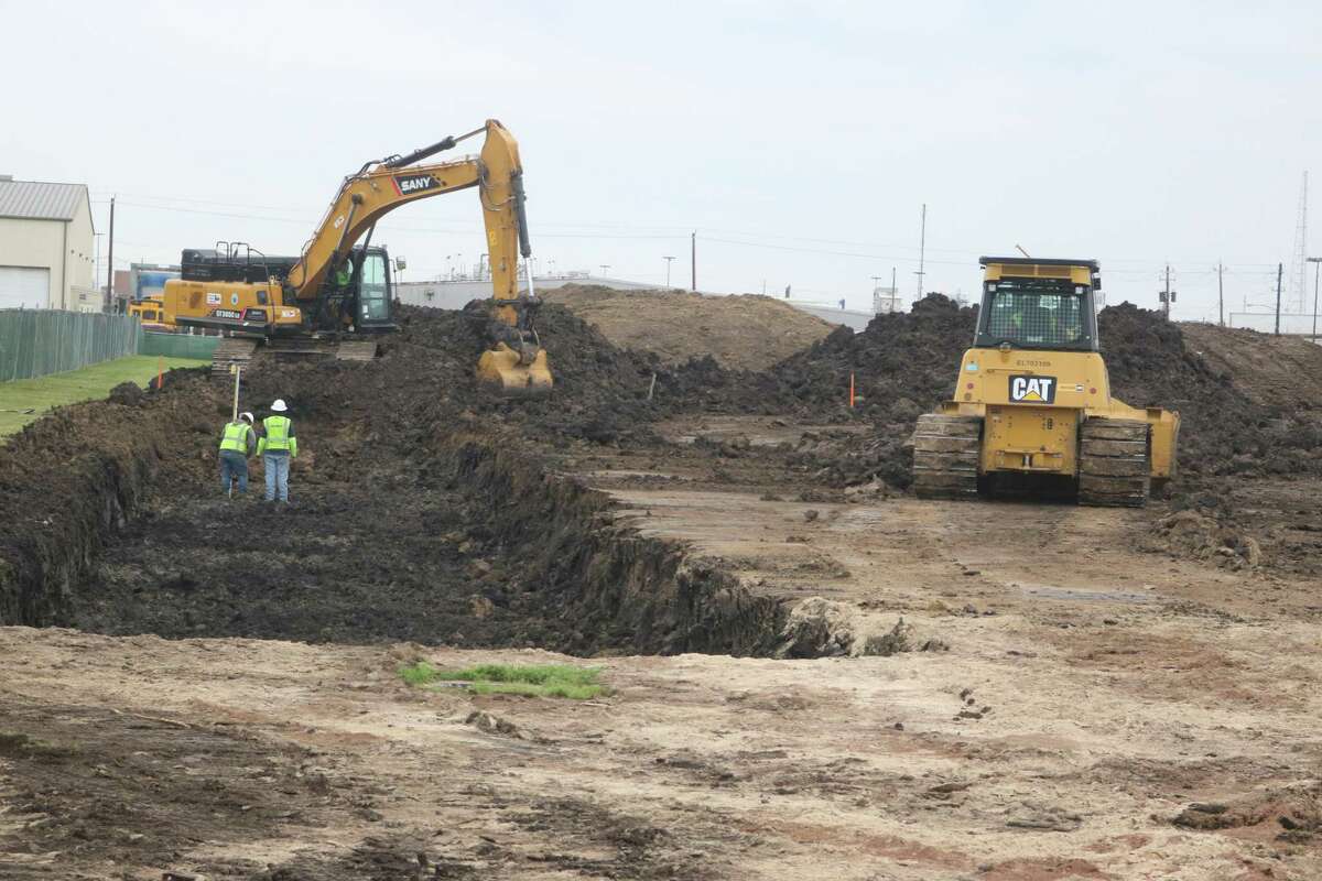 Work underway to build Deer Park High softball complex