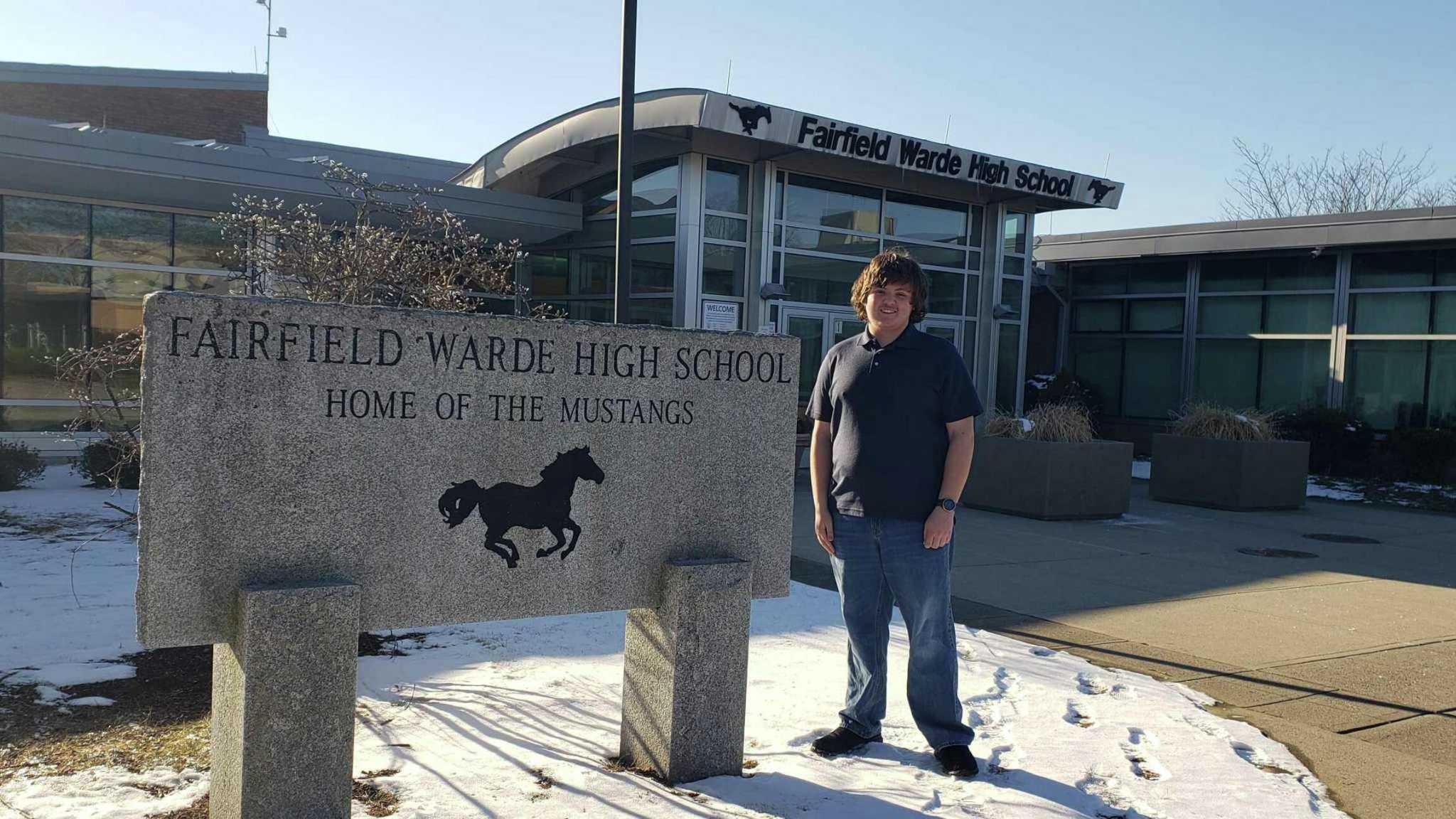 Fairfield beaches will get defibrillators as community, Yale Health back student's project - Vimarsana News