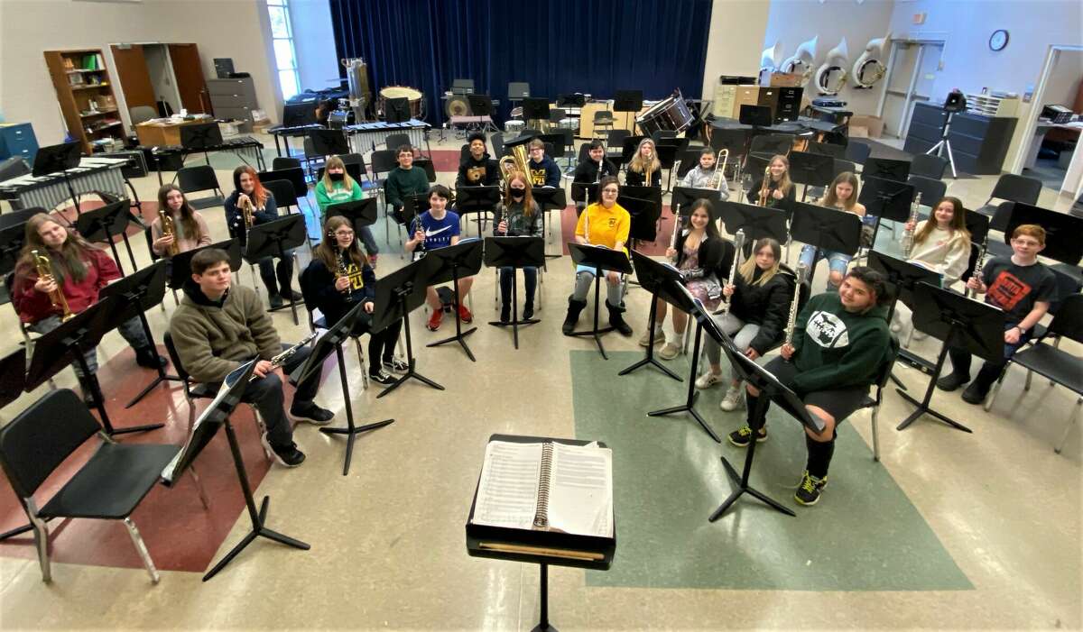 Manistee musicians earn top ratings at band festival