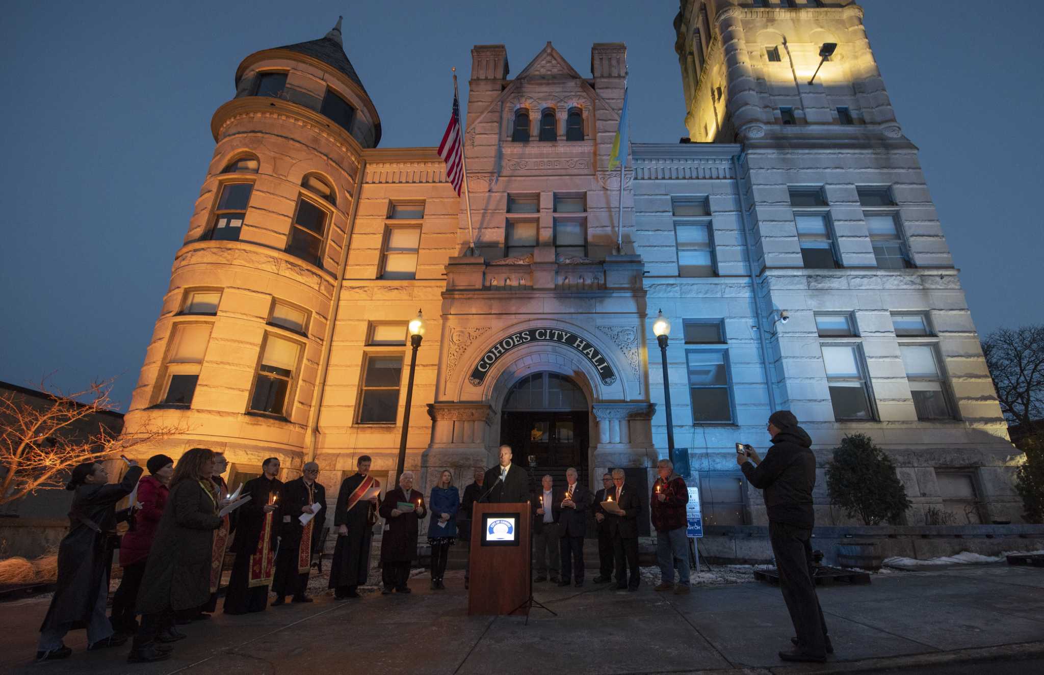 Photos: Vigil in Cohoes shows support for people of Ukraine - Vimarsana News