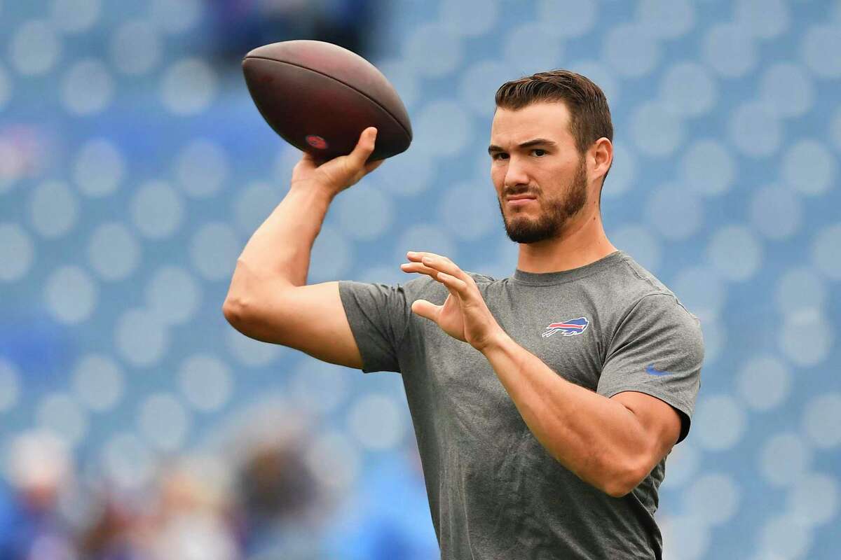 The Steelers acquired ex-Bills quarterback Mitch Trubisky to help replace Ben Roethlisberger.