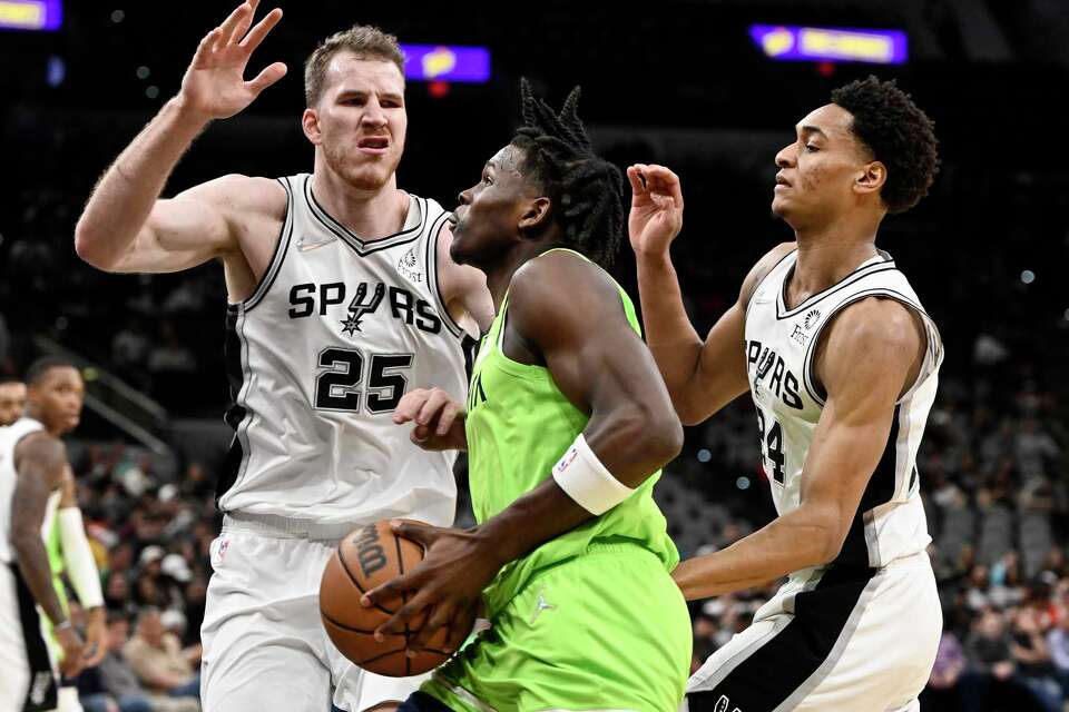 With Duke loss behind him, Spurs' Tre Jones focused on continuing