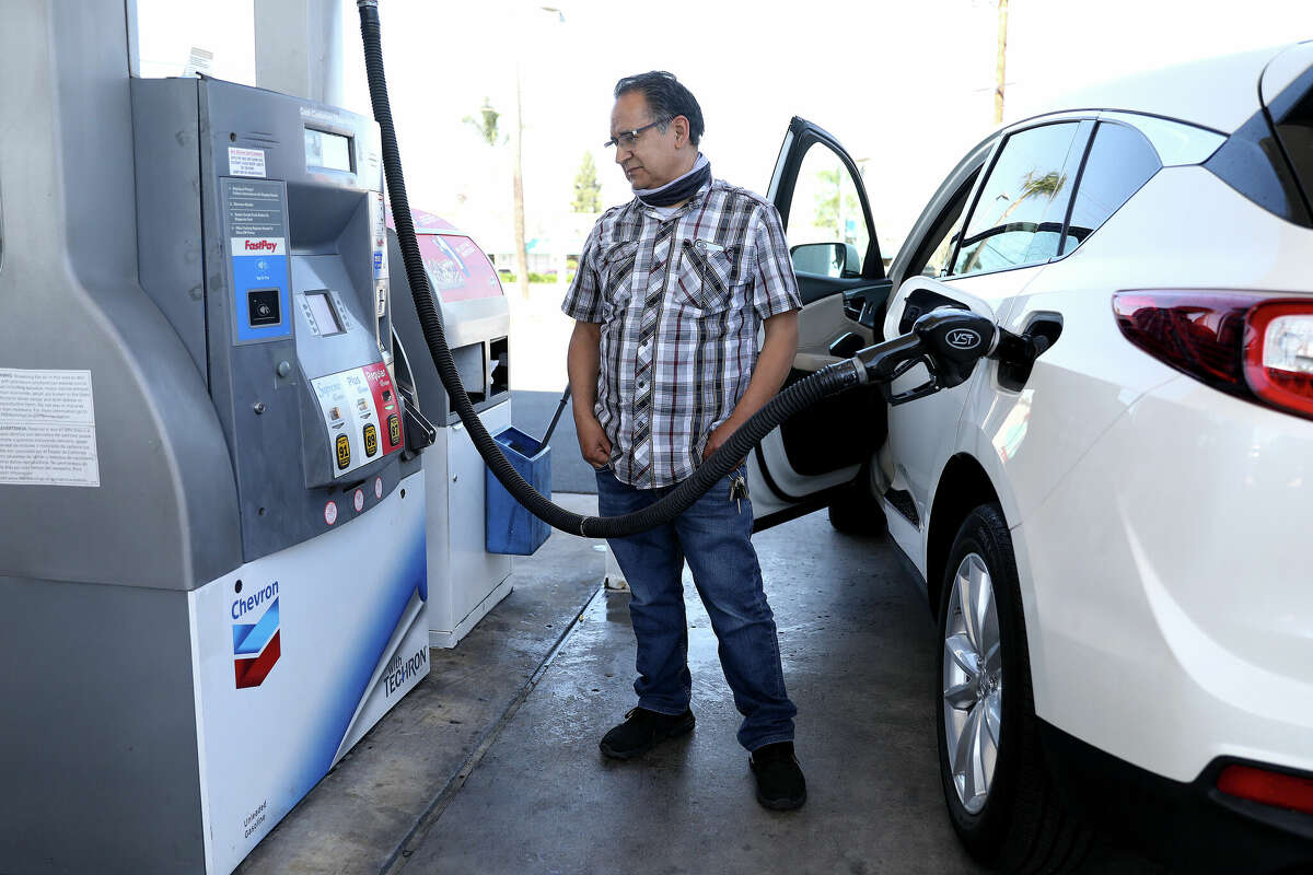 The increases in gas prices have begun to decline and oil prices are decreasing, according to GasBuddy. 