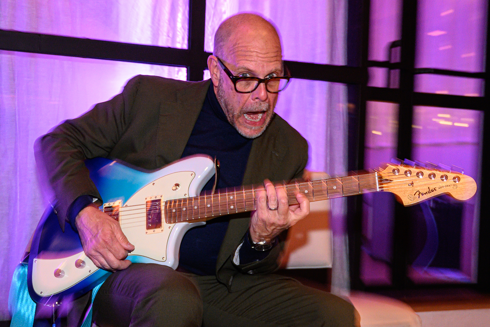 Alton Brown says playing guitar will make you a better chef - Vimarsana News