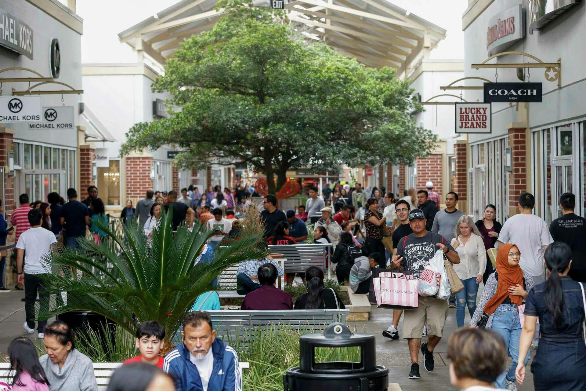 Shoe palace premium outlets best sale