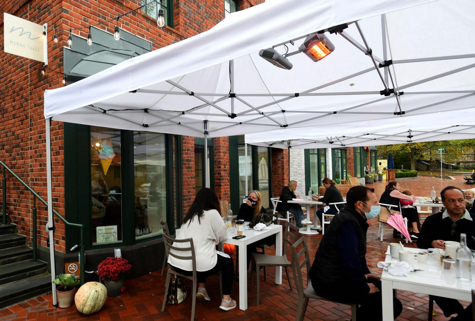Westport approves permanent outdoor dining: 'No longer for safety, but plain old fun' - Vimarsana News