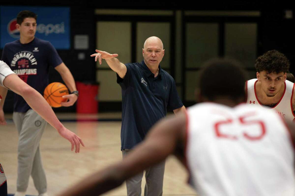 St. Mary's Gaels head coach Randy Bennett runs drills with his team at McKeon Pavilion on Tuesday, March 1, 2022, in Moraga, Calif.