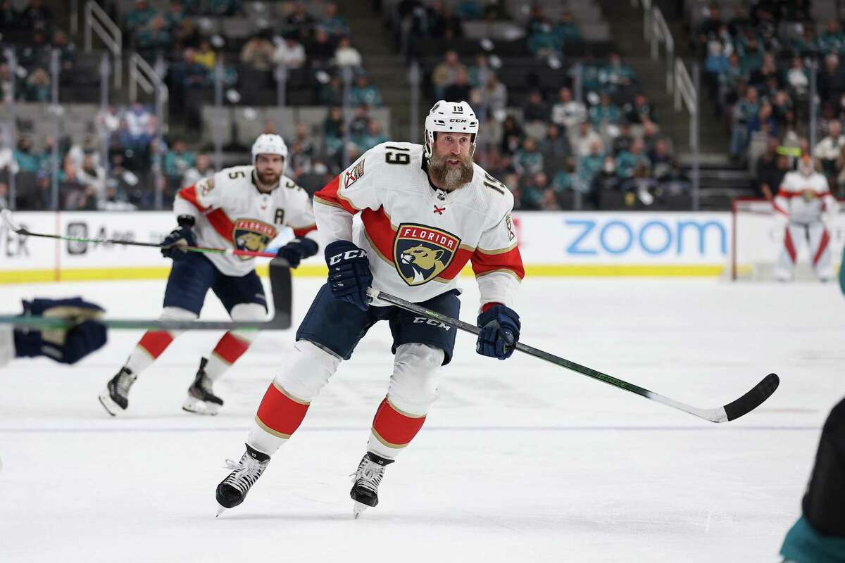 SAN JOSE, CALIFORNIA - MARCH 15: Joe Thornton #19 of the Florida Panthers skates on the ice during the first period of their game against the San Jose Sharks at SAP Center on March 15, 2022 in San Jose, California. Thornton who played for San Jose for 15 years and was the captain at one point before being traded in 2020. (Photo by Ezra Shaw/Getty Images)