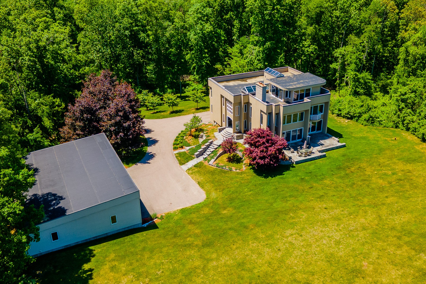 Connecticut home with airplane hangar listed for nearly 1.5M