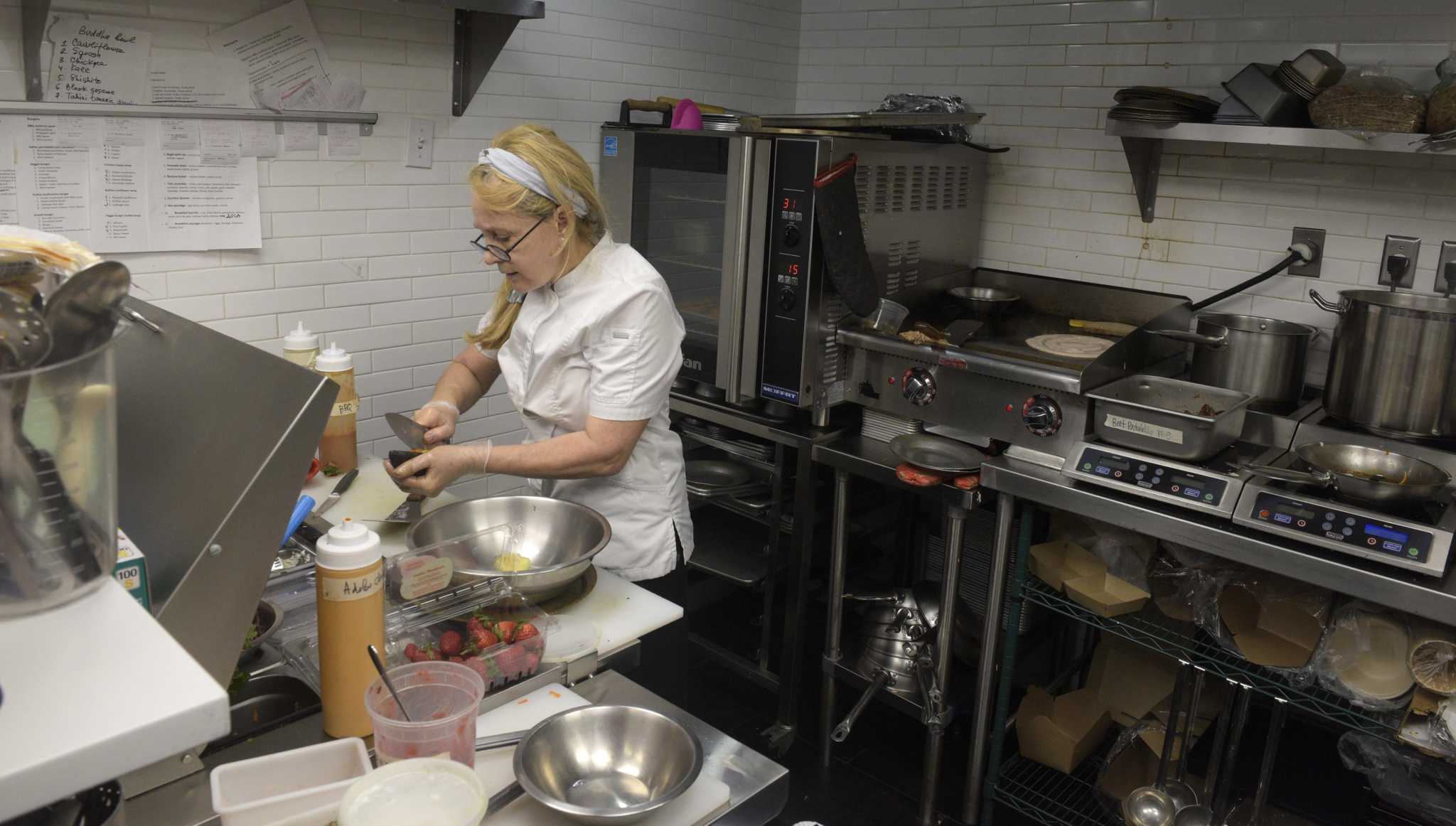 At Botanika Cafe, Ridgefield's new plant-based eatery, 'health of people and the planet' comes first - Vimarsana News
