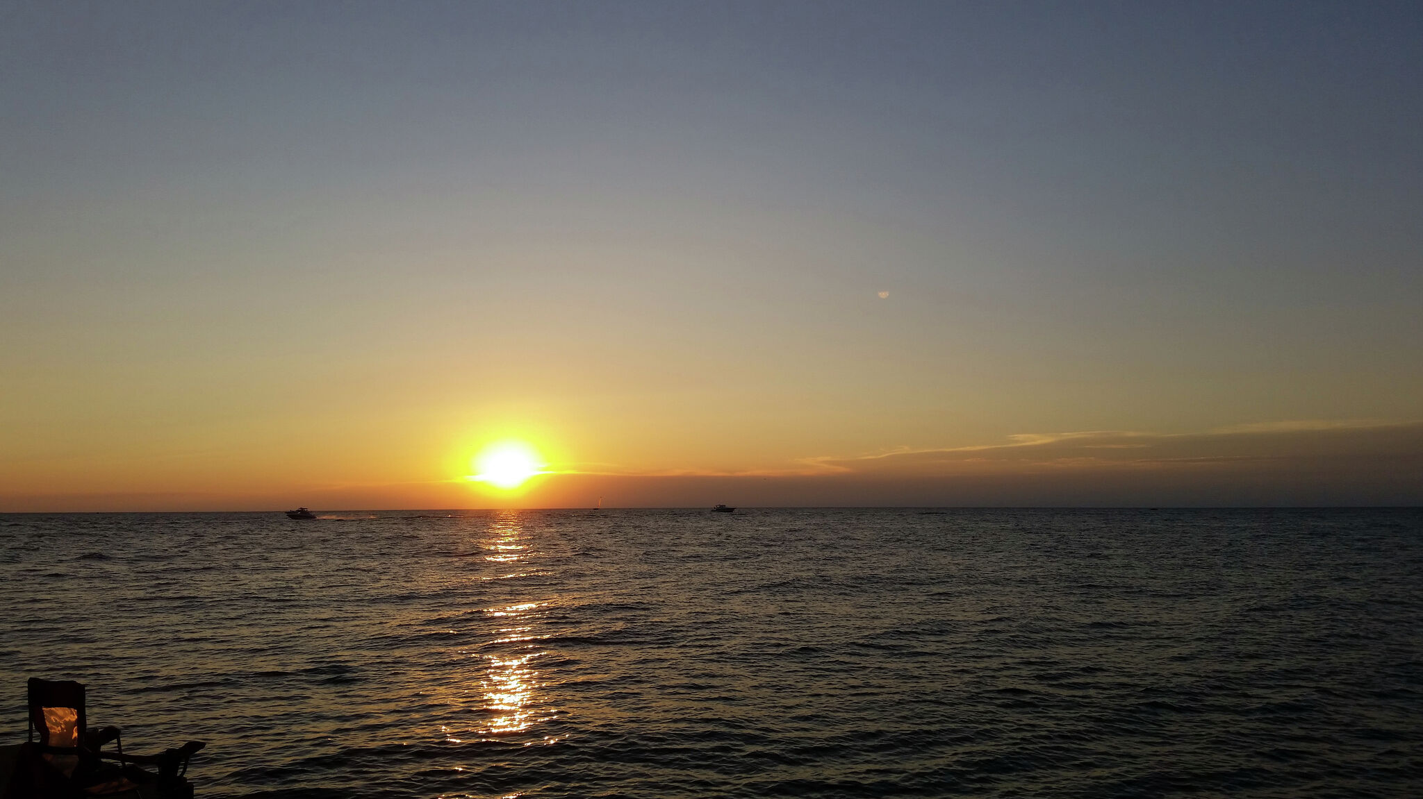 Survey shows best sunrise, sunset location in Illinois - Vimarsana News