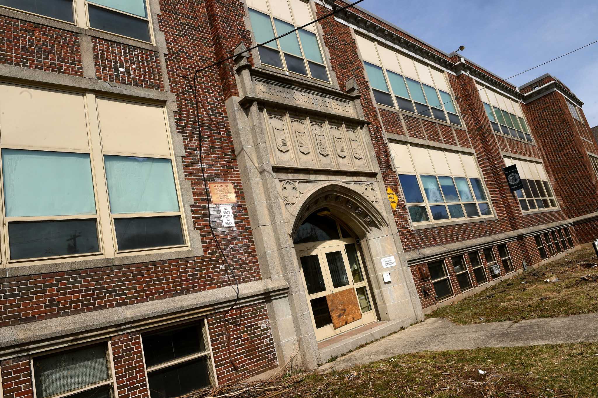 Thompson School in West Haven may luxury apartments after