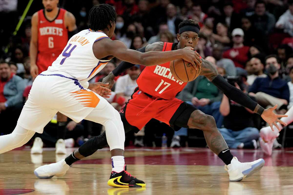 Dennis Schröder showed the value of a playmaker off the bench for the Rockets.