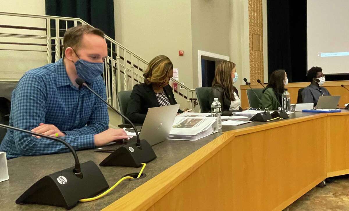 Proposed Hamden budget would bring tax increase