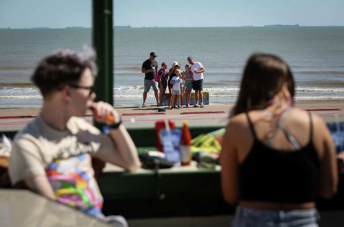 Galveston to see its biggest Spring Break yet with over 300K visitors expected