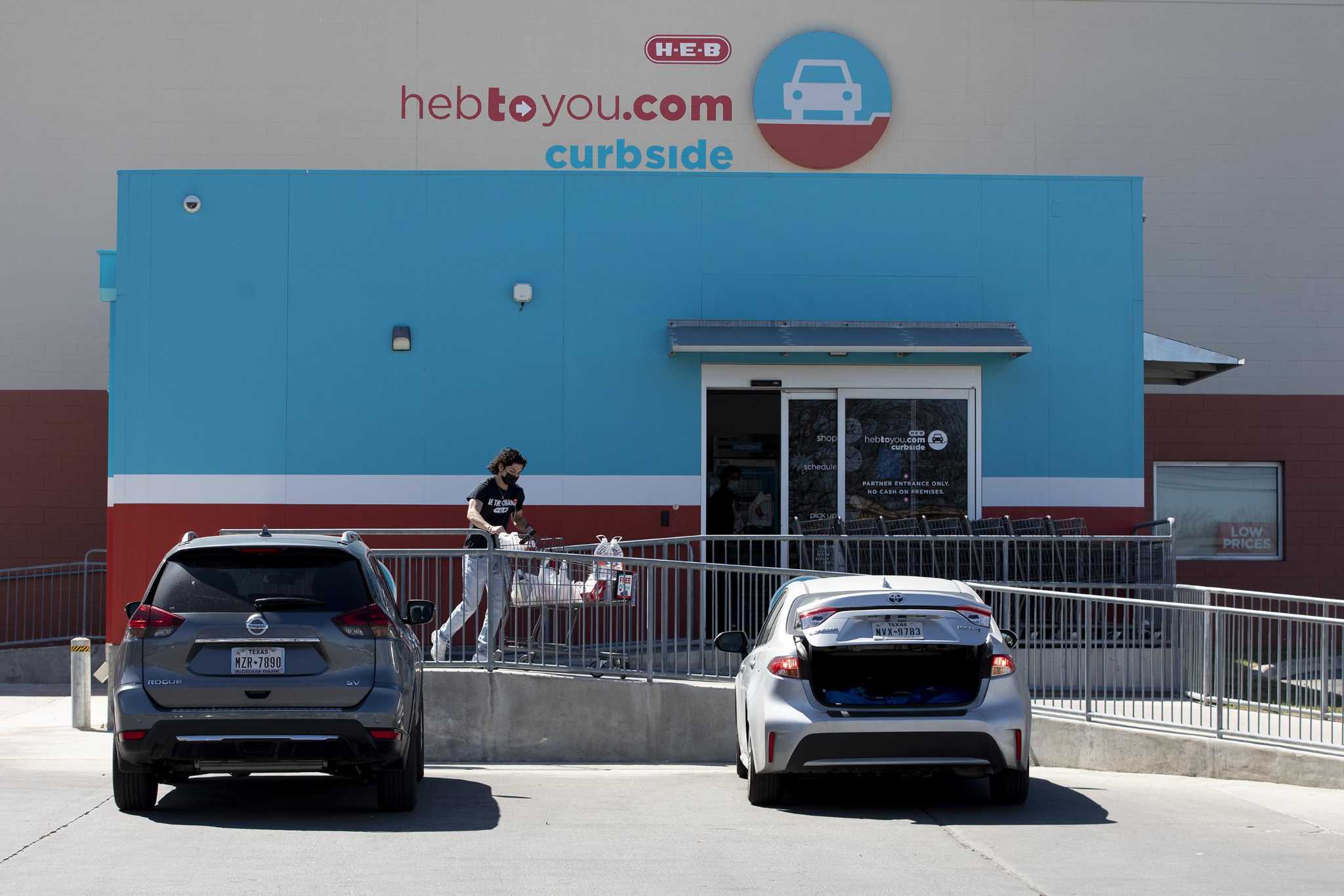 Even as H E B invests in pickup delivery stores a report shows