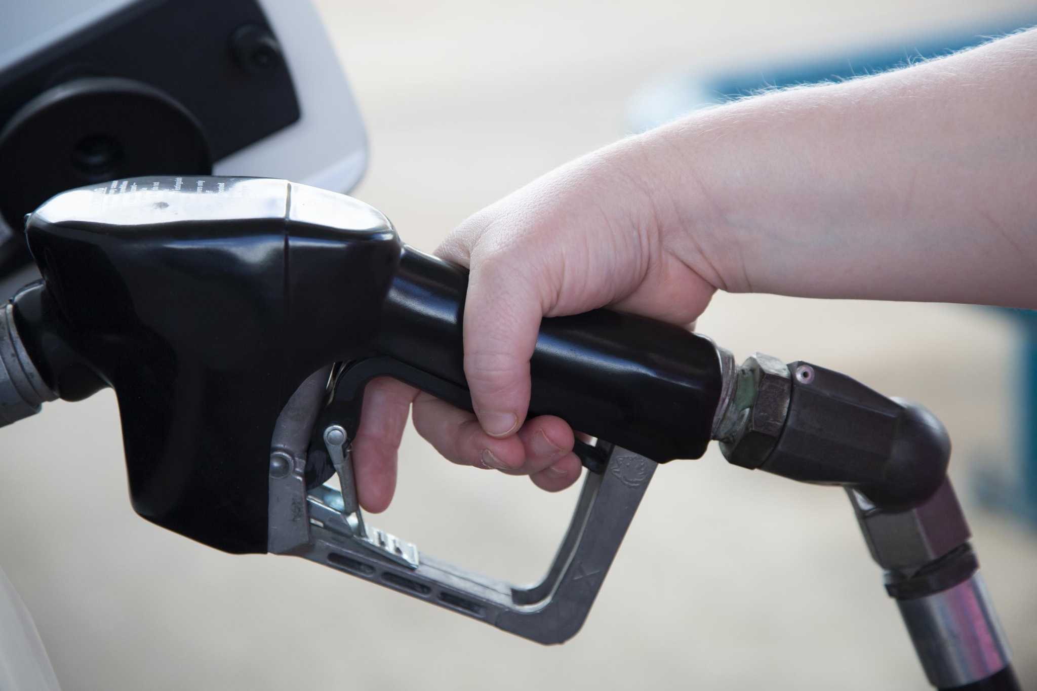 California’s $400 gas rebate would take us a step closer to universal ...