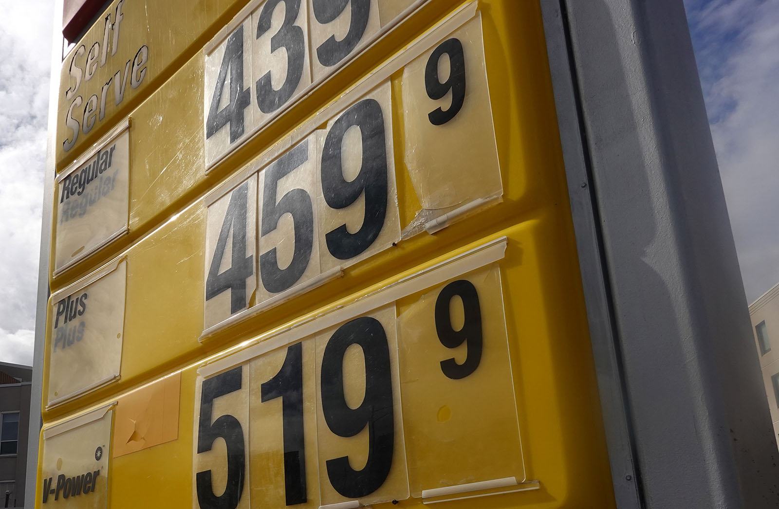 Gas-tax cap proposal picking up support, but might stall before finish line - Vimarsana News